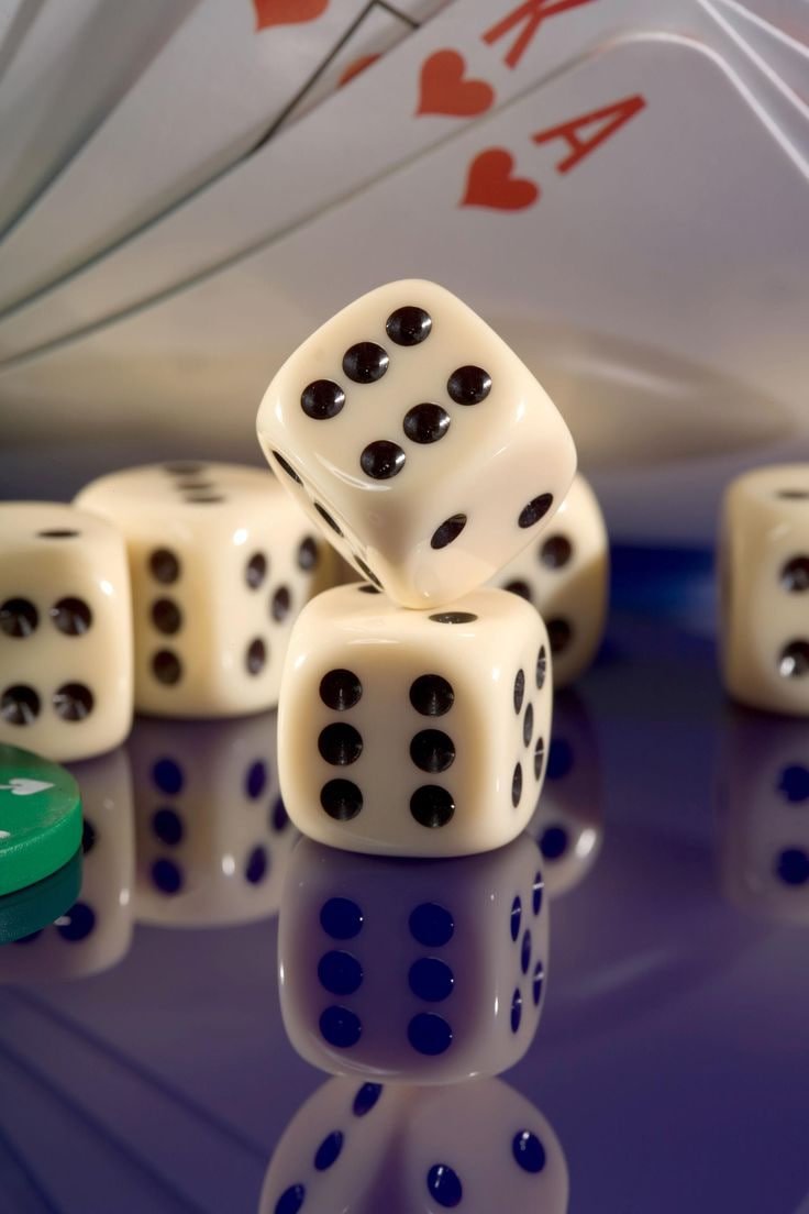 Live dealer casino table streamed on a mobile phone for Filipino players